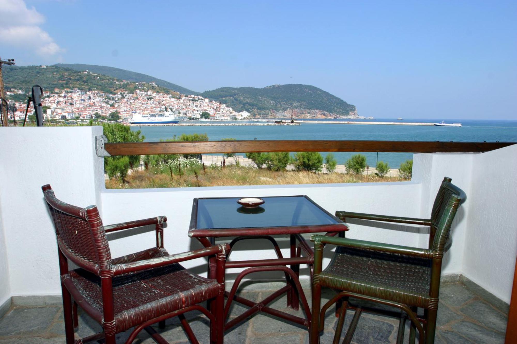 Spitalia Studios Skopelos Town Exterior foto